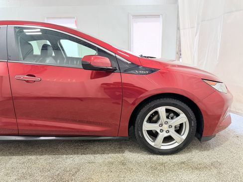 Used 2018 Chevrolet Volt LT w/ LT Driver Confidence Package FWD image 8