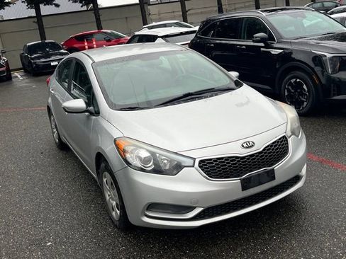 Used 2015 Kia Forte LX w/ Popular Package image 3