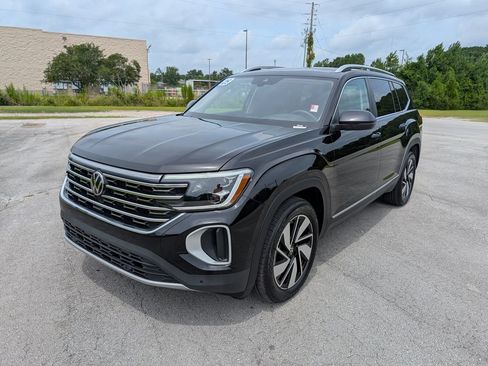 Used 2025 Volkswagen Atlas SEL AWD/4WD image 5