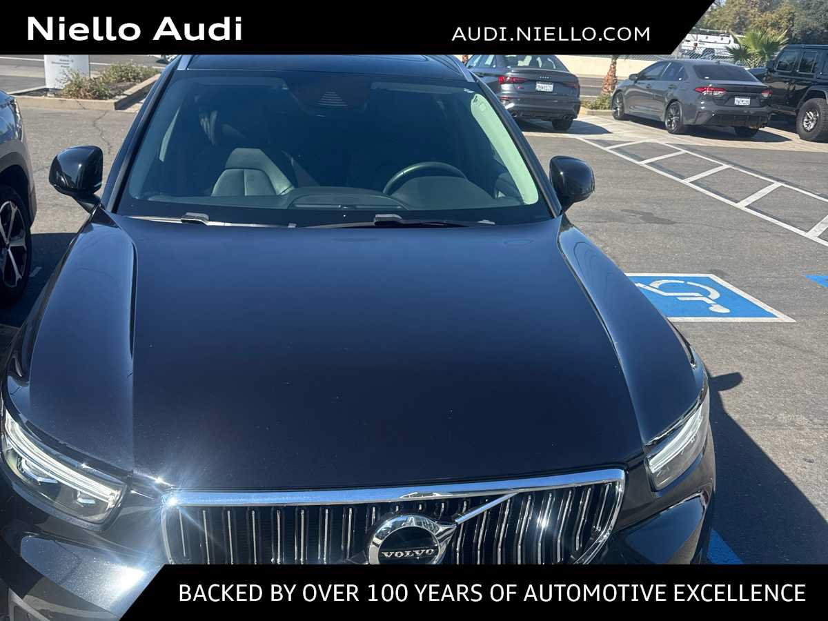 Used 2019 Volvo XC40 T5 Inscription AWD/4WD image 1