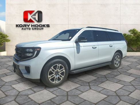 Used 2025 Ford Expedition Max Active RWD image 1