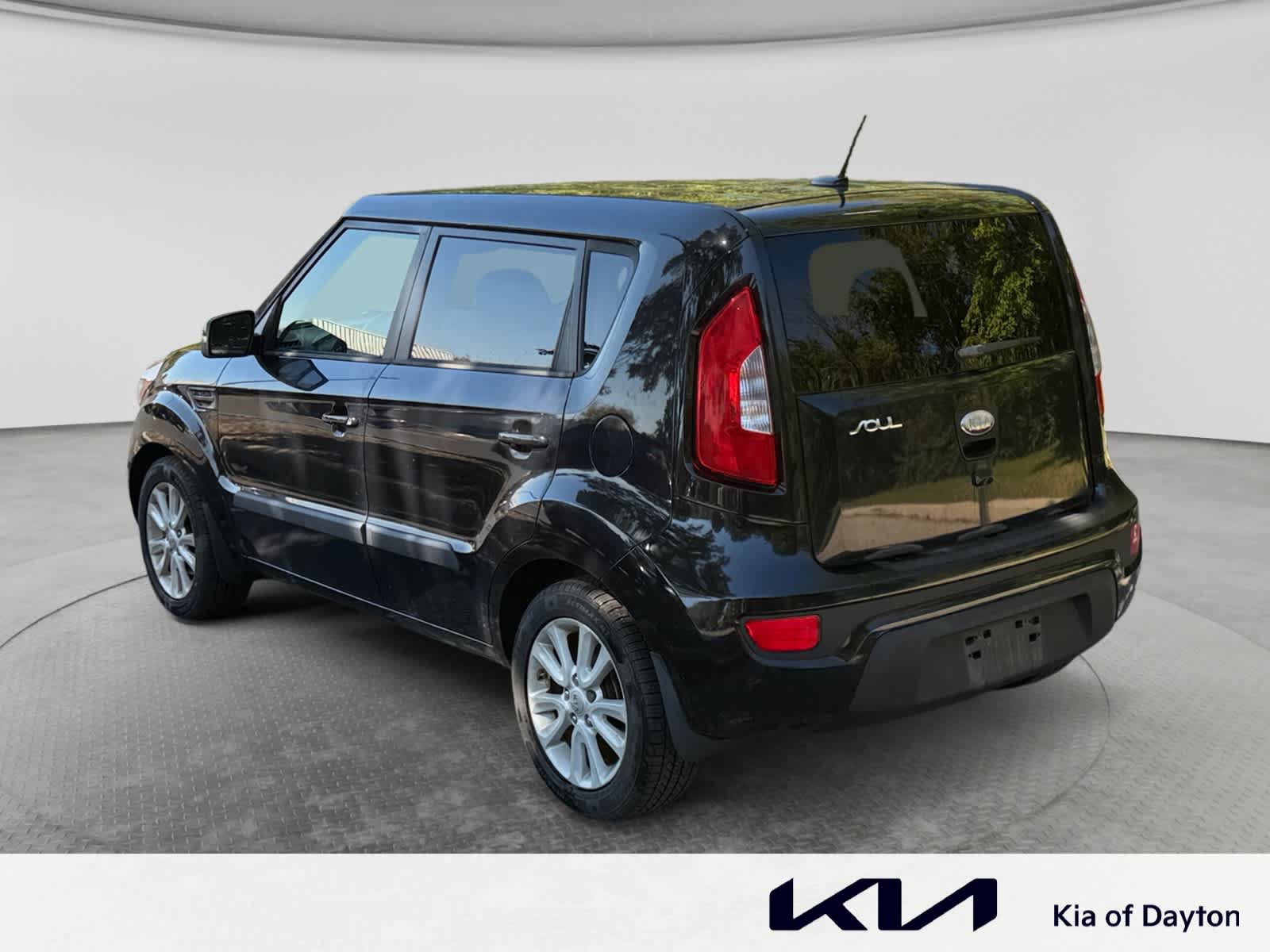Used 2013 Kia Soul + w/ Audio Pkg FWD image 6