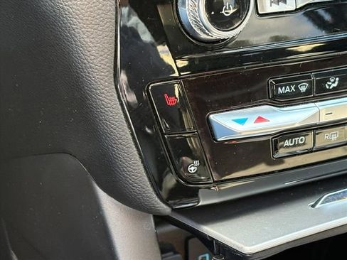 Used 2022 Ford Explorer ST-Line image 14