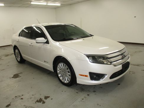 Used 2010 Ford Fusion Hybrid FWD image 1