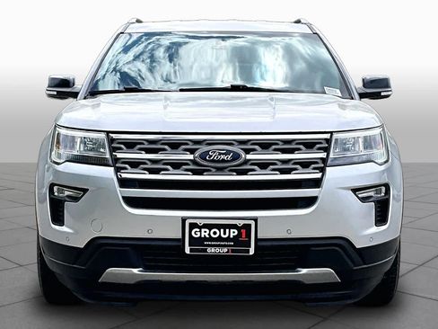 Certified 2018 Ford Explorer XLT w/ Equipment Group 201A AWD/4WD image 4