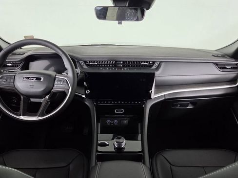 New 2026 Jeep Grand Cherokee Limited image 37