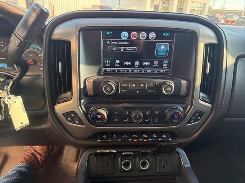 Used 2018 GMC Sierra 1500 Denali w/ Denali Ultimate Package image 11