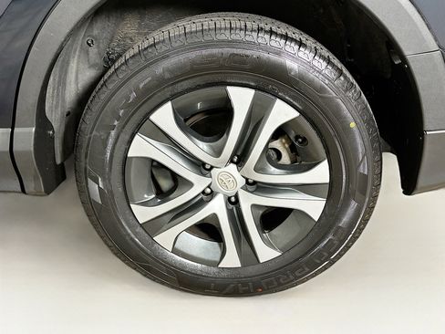 Used 2018 Toyota RAV4 LE image 11