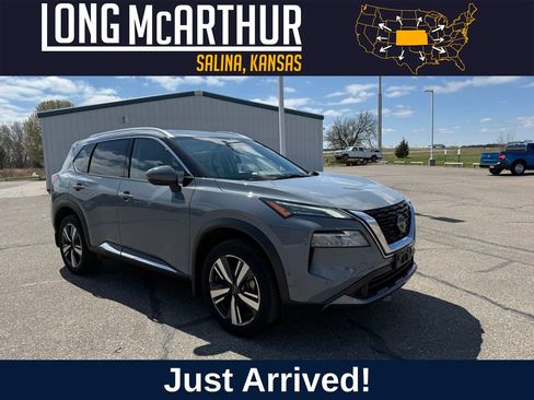 Used 2023 Nissan Rogue SL w/ SL Premium Package image 1