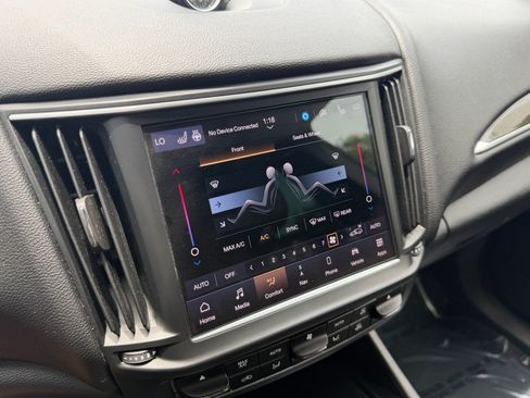 Used 2022 Maserati Levante GT AWD/4WD image 23