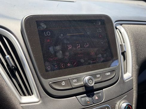 Used 2022 Chevrolet Malibu LT w/ Redline Edition FWD image 10