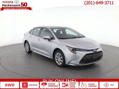 Used 2025 Toyota Corolla LE AWD/4WD image 1