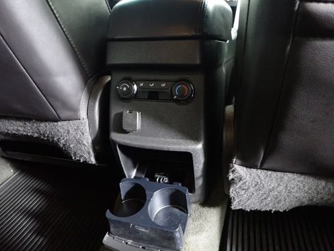 Used 2013 Ford Explorer XLT AWD/4WD image 37