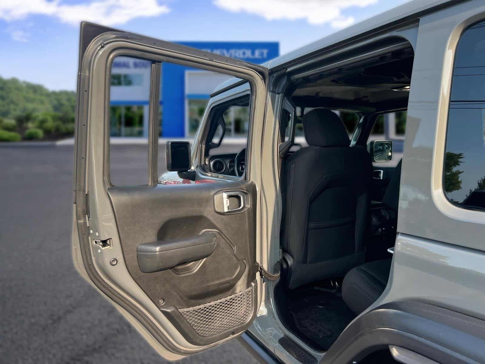 Used 2022 Jeep Wrangler Unlimited Sport AWD/4WD image 28