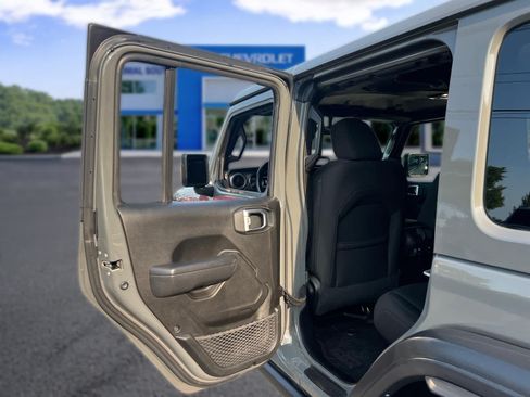 Used 2022 Jeep Wrangler Unlimited Sport AWD/4WD image 28