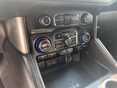 Used 2021 Chevrolet Tahoe Z71 image 11