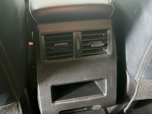Used 2024 Mitsubishi Outlander SE AWD/4WD image 27