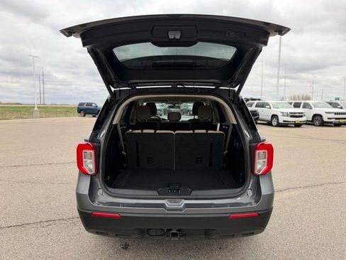 Used 2023 Ford Explorer 4WD w/ Class IV Trailer Tow Package image 14