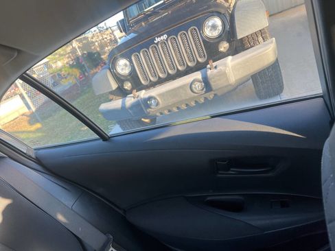 Used 2023 Toyota Corolla LE image 43