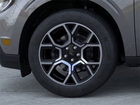 New 2025 Ford Maverick Lariat w/ 4K Tow Package image 20