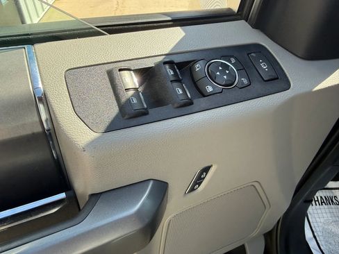 Used 2022 Ford F250 XLT w/ Black Appearance Package AWD/4WD image 19