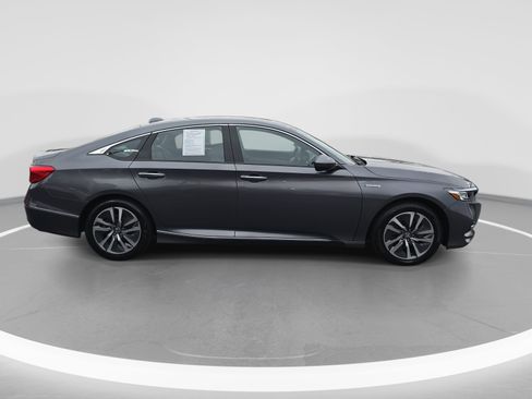 Used 2020 Honda Accord Touring image 4