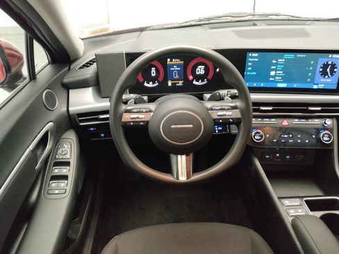 Used 2025 Hyundai Sonata SEL FWD image 22