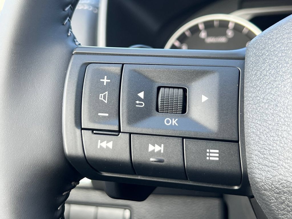New 2026 Nissan Rogue Dark Armor FWD image 6