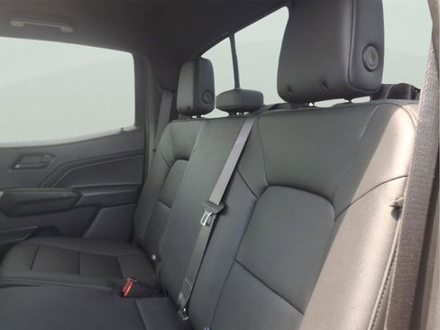 Used 2025 Chevrolet Colorado Trail Boss AWD/4WD image 11