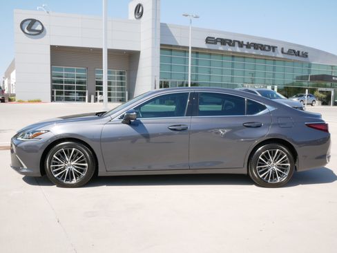 Used 2023 Lexus ES 250 w/ Premium Package AWD/4WD image 3