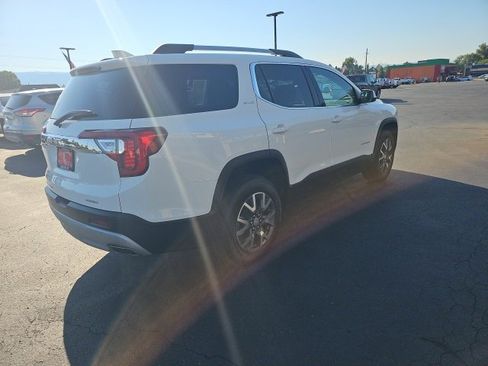 Used 2023 GMC Acadia SLE w/ Driver Convenience Package image 5