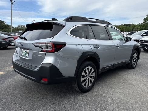 Used 2025 Subaru Outback Premium AWD/4WD image 5
