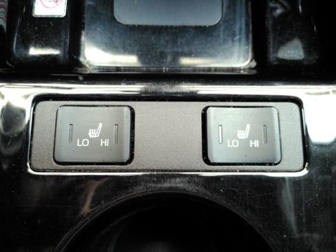 Used 2021 Toyota Prius Prime XLE image 48