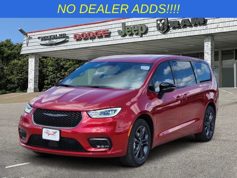 New 2026 Chrysler Pacifica Select image 2