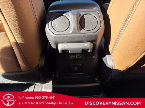 Used 2020 Jeep Wrangler Unlimited Sahara w/ Dual Top Group AWD/4WD image 29