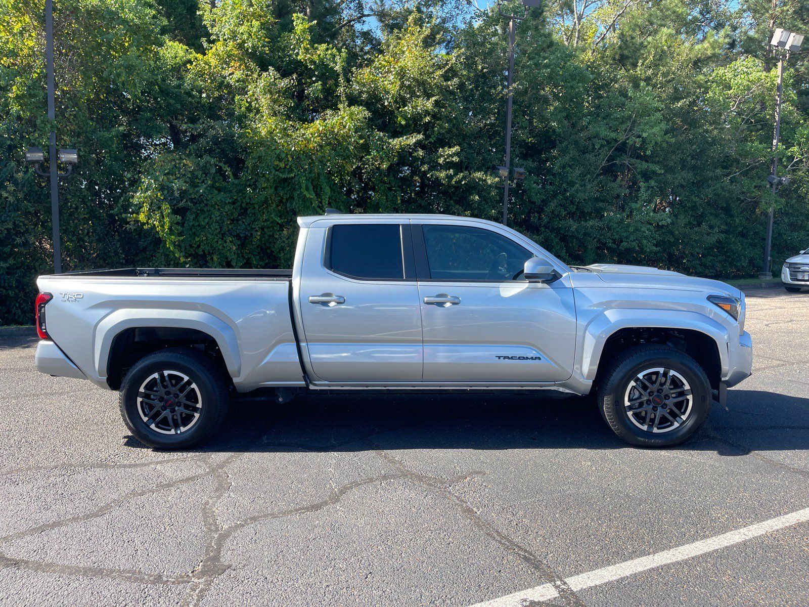 Used 2025 Toyota Tacoma TRD Sport AWD/4WD image 21