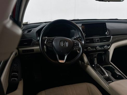 Used 2018 Honda Accord Touring image 18