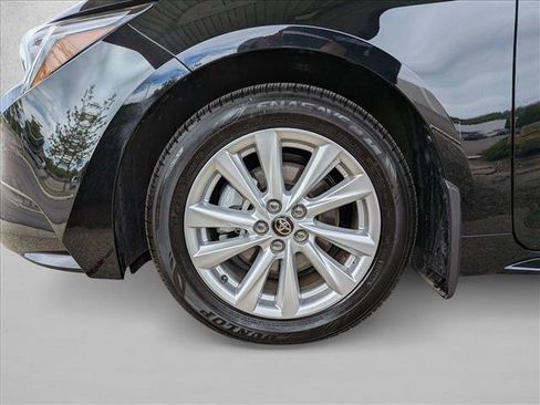 Certified 2026 Toyota Corolla XLE FWD image 22