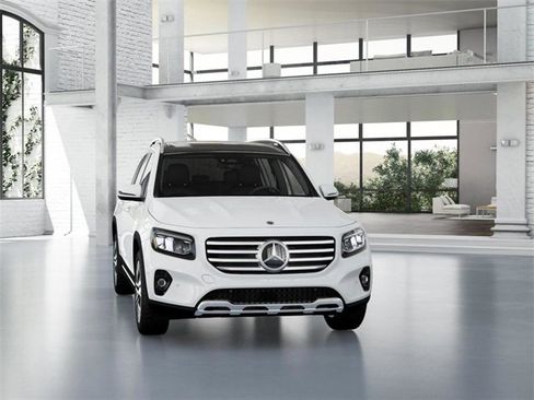 New 2026 Mercedes-Benz GLB 250 4MATIC image 8