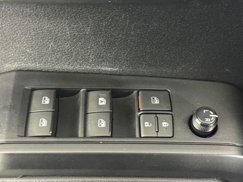 Used 2023 Toyota Tacoma SR AWD/4WD image 28