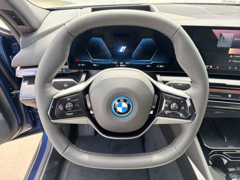 New 2026 BMW i5 eDrive40 image 15