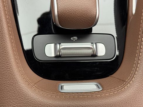 Used 2024 Mercedes-Benz GLS 450 4MATIC image 36