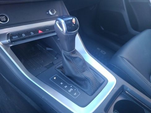 Used 2024 Audi Q3 2.0T Premium image 28