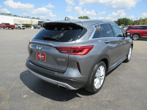 Used 2019 INFINITI QX50 Essential w/ Premium Heat Package AWD/4WD image 6