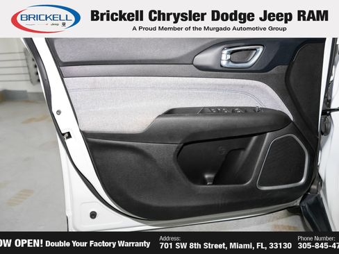 Used 2024 Jeep Compass Latitude AWD/4WD image 10