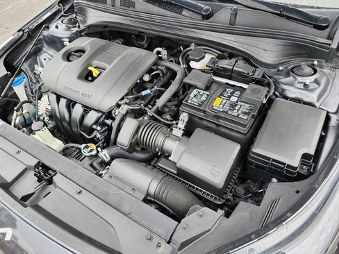 Used 2023 Kia Forte LXS image 18