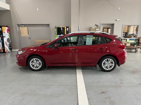 Used 2018 Subaru Impreza 2.0i Premium AWD/4WD image 1