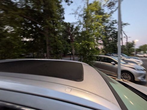 Used 2016 Toyota Highlander Limited Platinum image 11