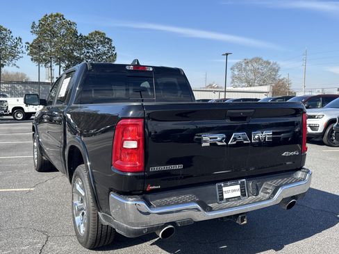 Used 2025 RAM 1500 Big Horn AWD/4WD image 4