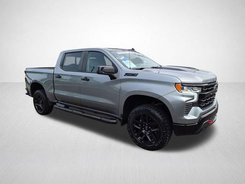 Used 2024 Chevrolet Silverado 1500 LT Trail Boss w/ Convenience Package II AWD/4WD image 4